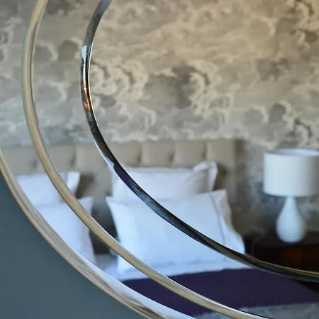 Julia Luxury *